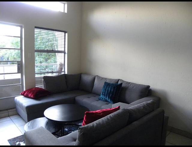 2 BEDROOM TOWNHOUSE FOR SALE IN BUCCLEUCH